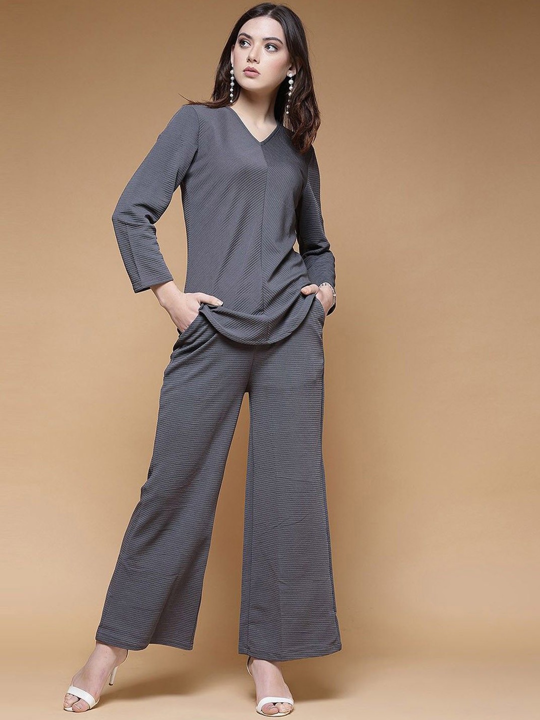 

LeeliPeeri Designer V-Neck Top With Trouser, Grey