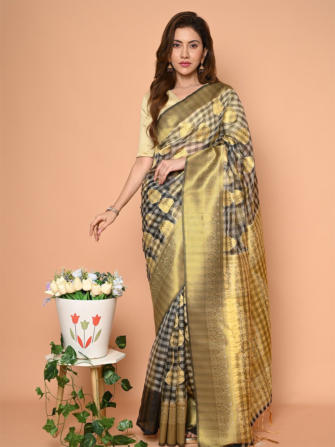 

BEATITUDE Woven Design Zari Pure Cotton Saree, White