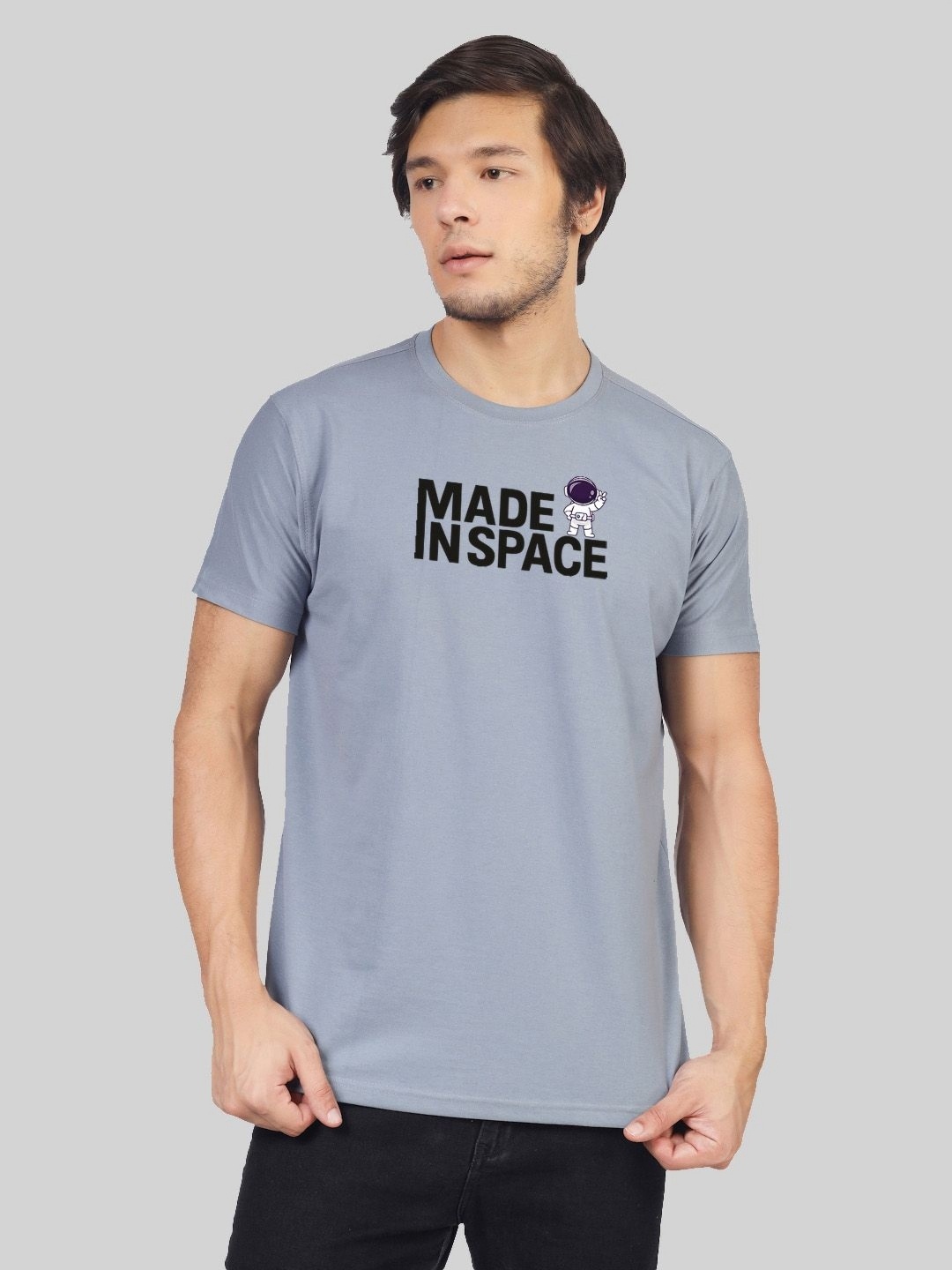 

Greylongg Men Printed Applique T-shirt, Grey
