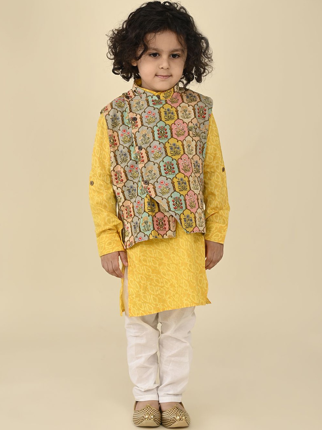 

LIL PITAARA Boys Ethnic Motifs Printed Pure Cotton Kurta With Pyjamas, Yellow