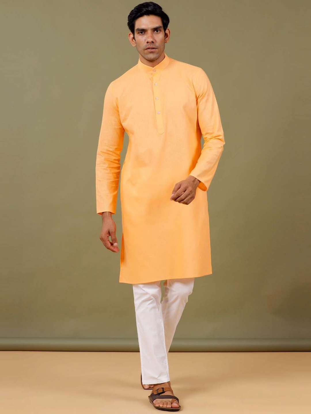 

Tistabene Mandarin Collar Straight Kurta, Orange