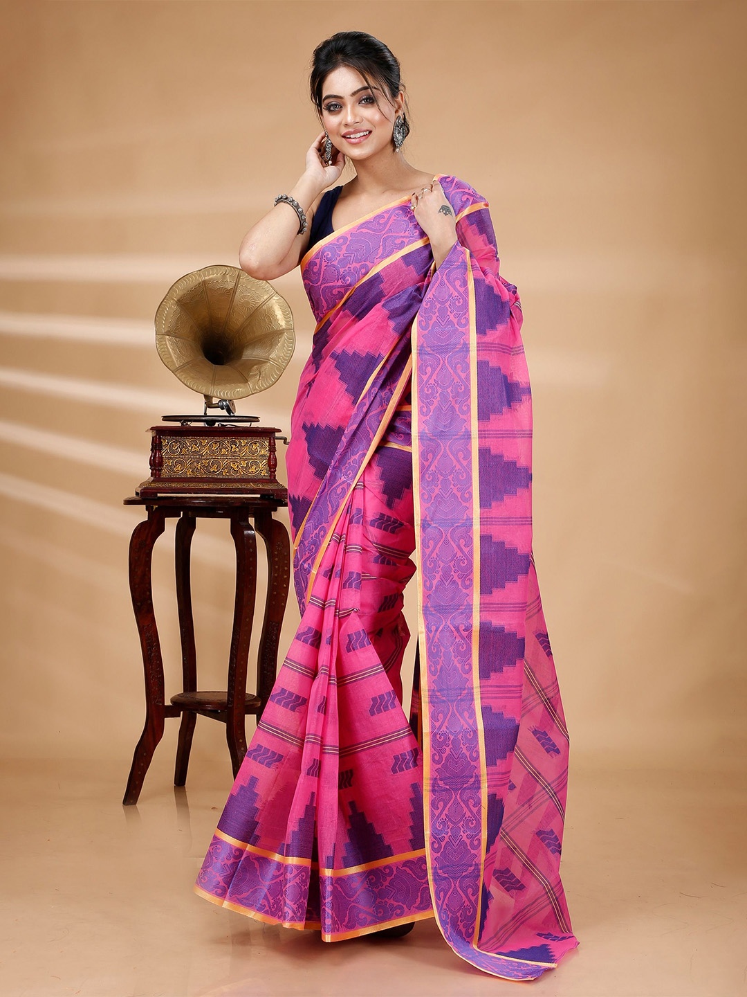 

PuJoy Woven Design Zari Pure Cotton Taant Saree, Pink