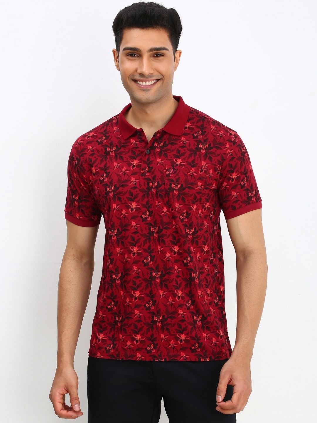 

Allen Solly Men Printed Polo Collar Pockets T-shirt, Red