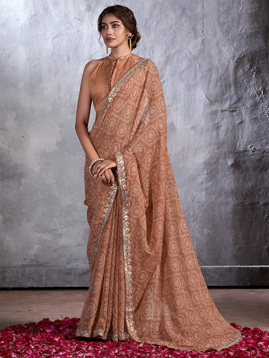 

Panzora Ethnic Motifs Sequinned Poly Chiffon Saree, Rust