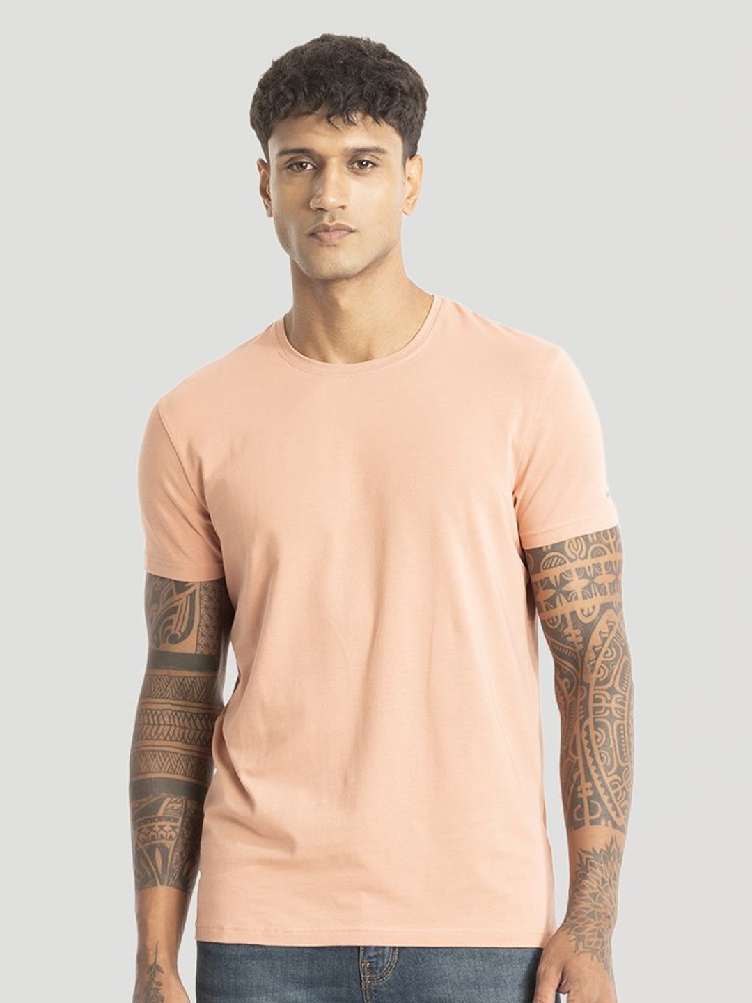 

Snitch Men Slim Fit T-shirt, Peach