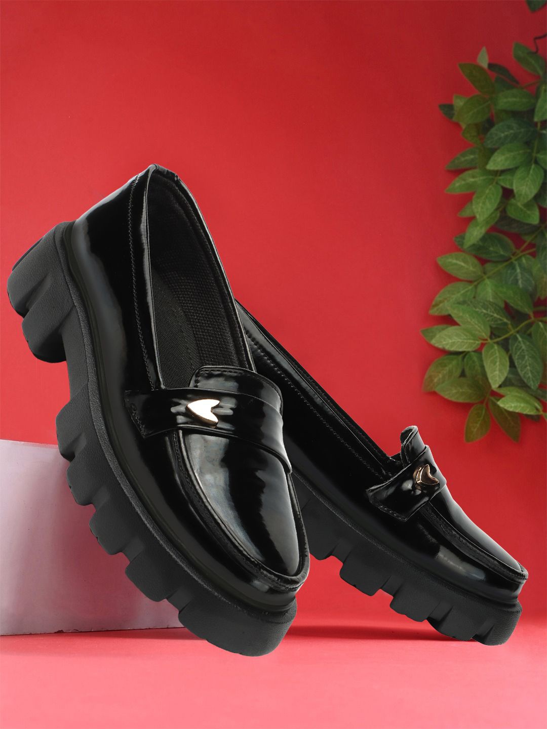 

HimQuen Women Loafers, Black