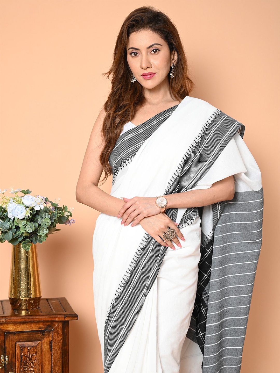 

BEATITUDE Pure Cotton Saree, White