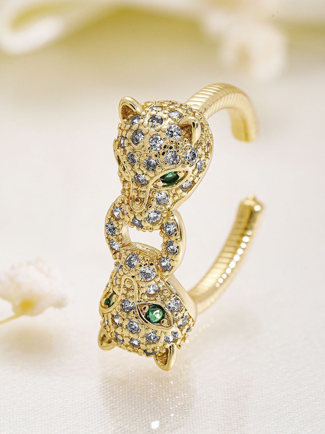 

Rubans 18K Gold Plated Emerald Cubic Zicronia Studded Panther Motif Adjustable Finger Ring