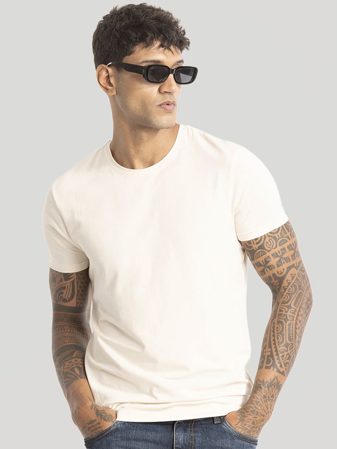 

Snitch Men Slim Fit T-shirt, Off white