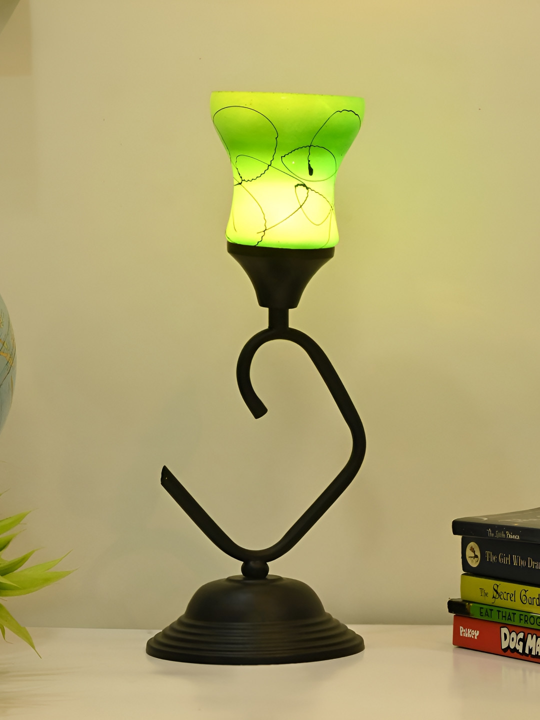 

Afast Green & Black Printed Bell Shaped Glass Table Lamp With Adjustable Cord