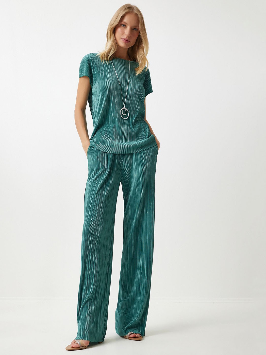 

Happiness istanbul Self Design Top With Trousers, Green