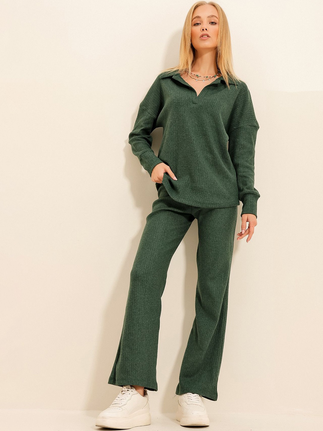 

Trend Alacati stili Ribbed T-Shirt With Trousers, Green