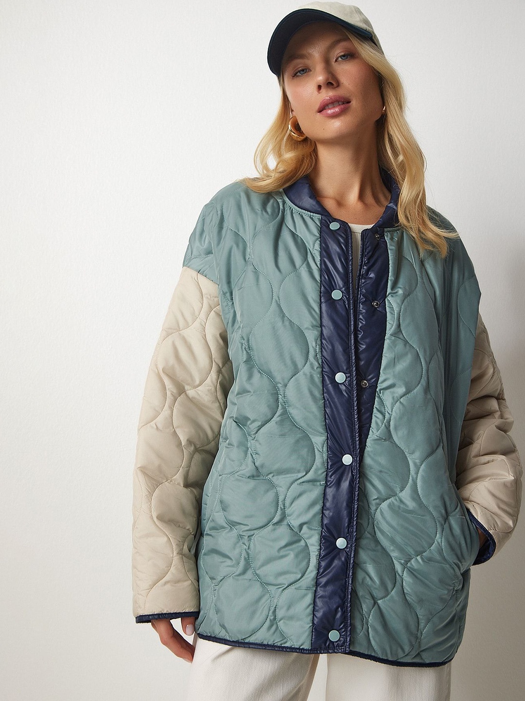 

Happiness istanbul Women Floral Longline Quilted Jacket, Na