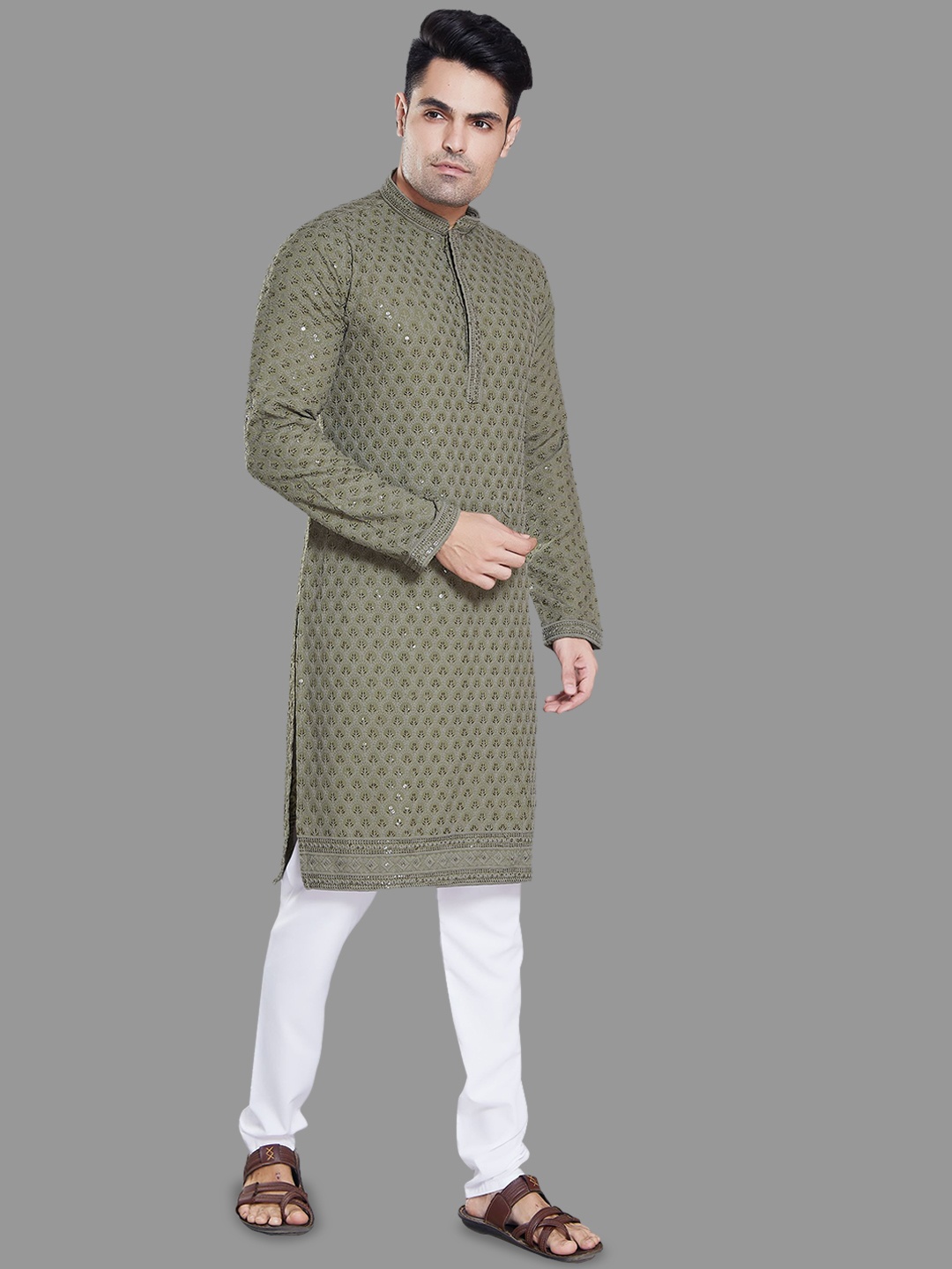 

DIVISIVE Floral Embroidered Sequinned Mandarin Collar Straight Kurta with Pyjamas, Olive