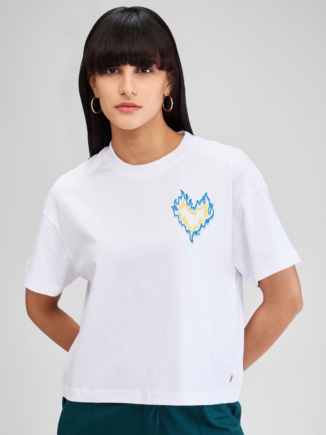 

SPYKAR Women Pockets T-shirt, White
