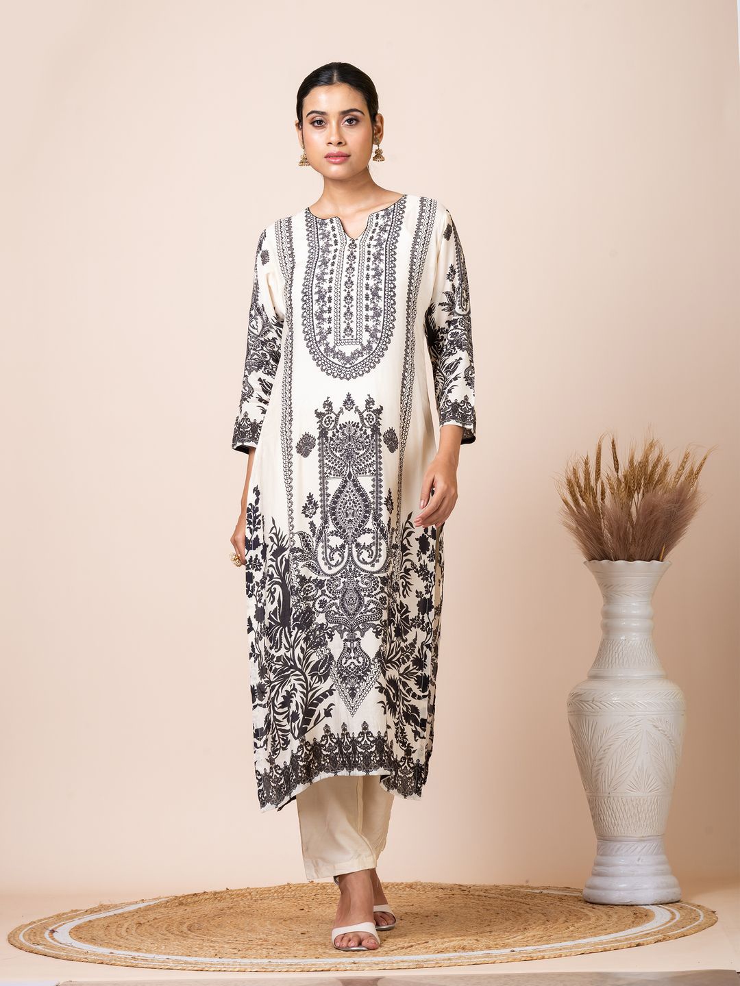 

SARSO Ethnic Motifs Printed Notch Neck Straight Kurta, White