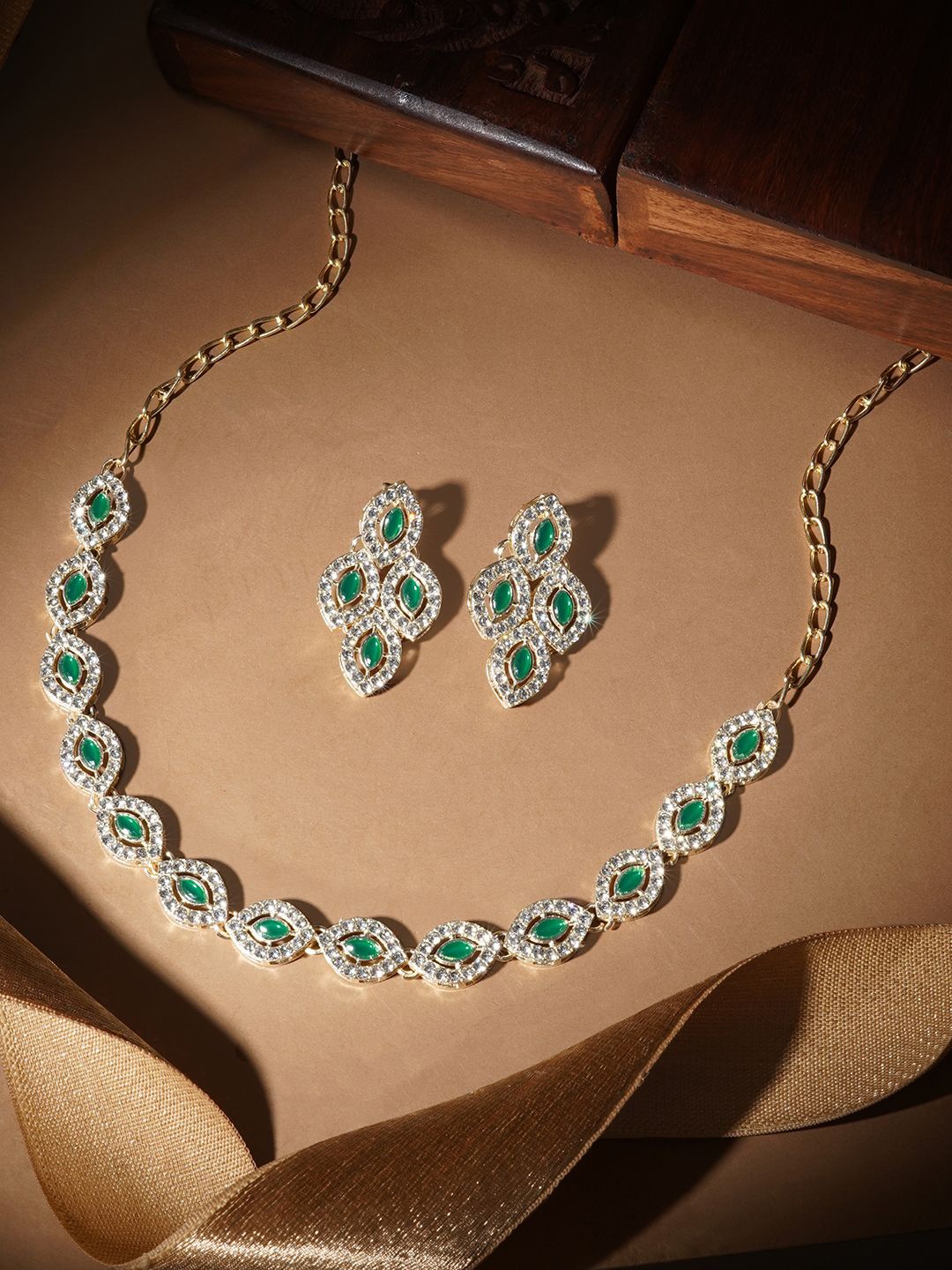 

TEEJH Gold-Plated Stone Studded Jewellery Set