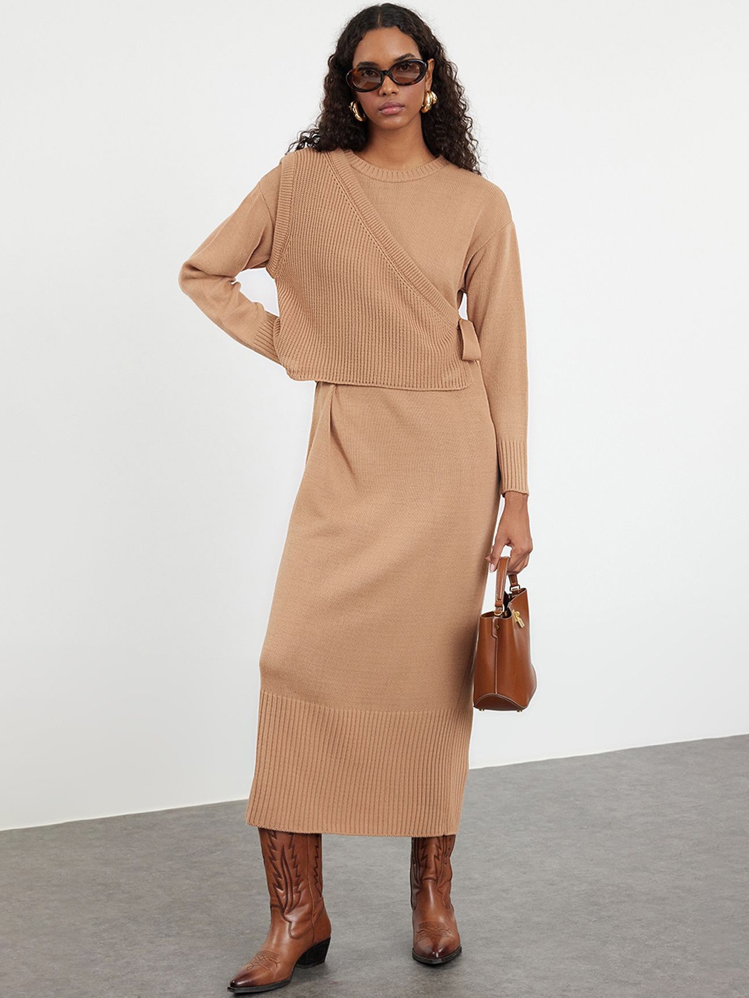 

Trendyol Ribbed Top & Skirt, Camel brown