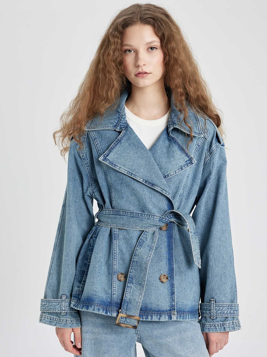 

DeFacto Women Colourblocked Denim Jacket, Na