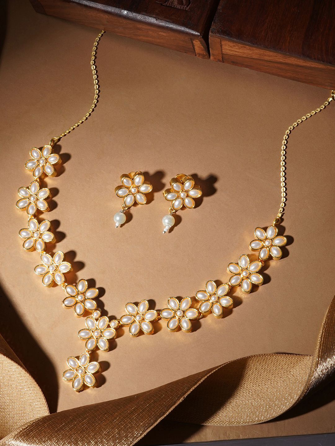 

TEEJH Kriya Gold-Plated Pearl Studded Jewellery Set
