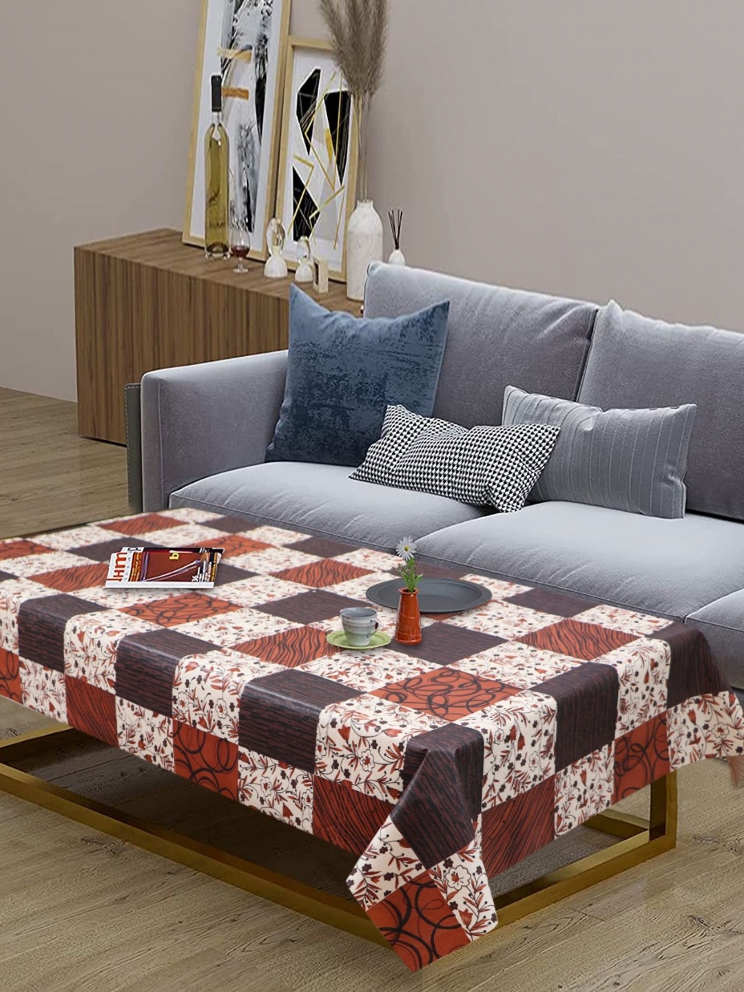 

LooMantha Brown & Black Floral Printed Waterproof 4-Seater Table Cover