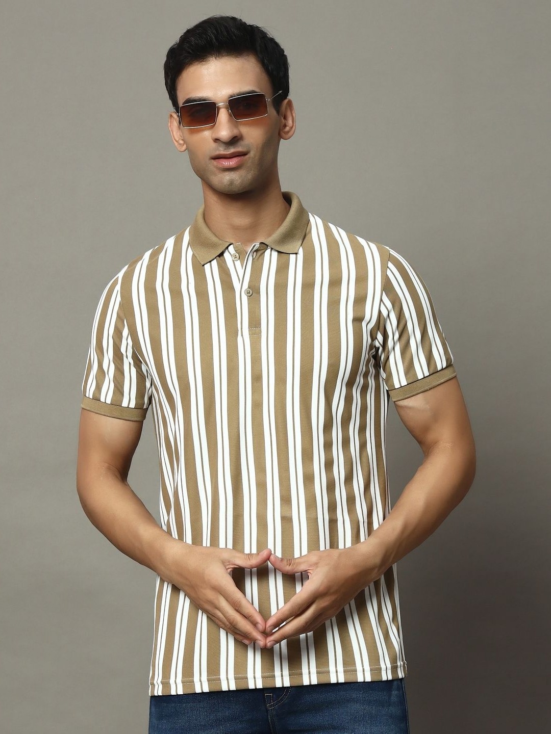 

OGEN Men Striped Polo Collar Raw Edge T-shirt, Brown