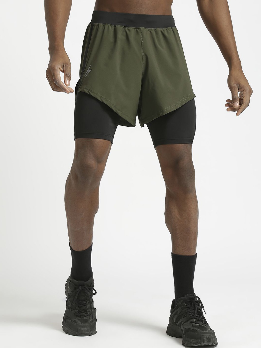 

Hardik Pandya Men Colourblocked Mid-Rise 2-in-1 Compression Running Sports Shorts, Olive