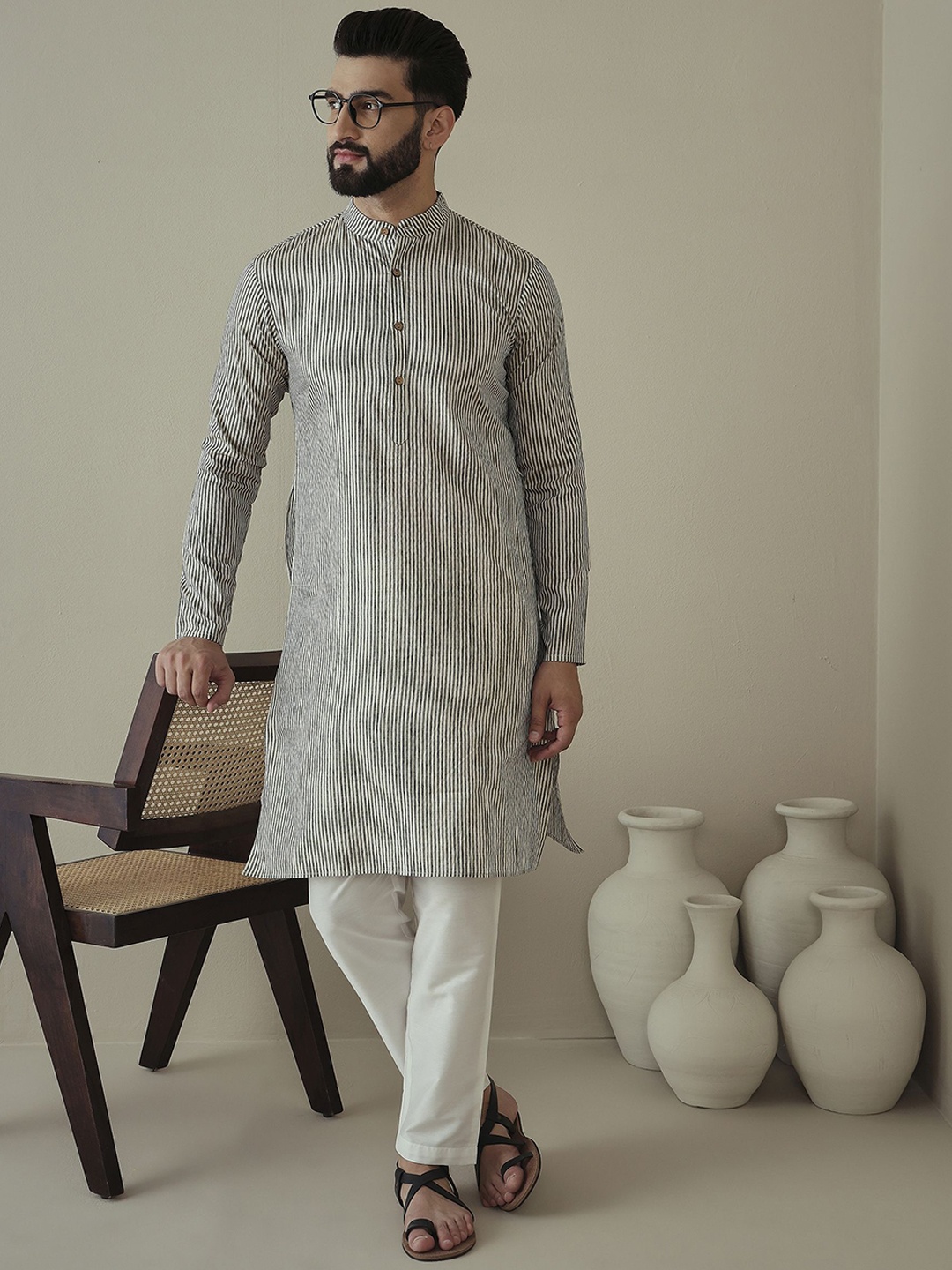

Inddus Men Printed Kurta, Grey