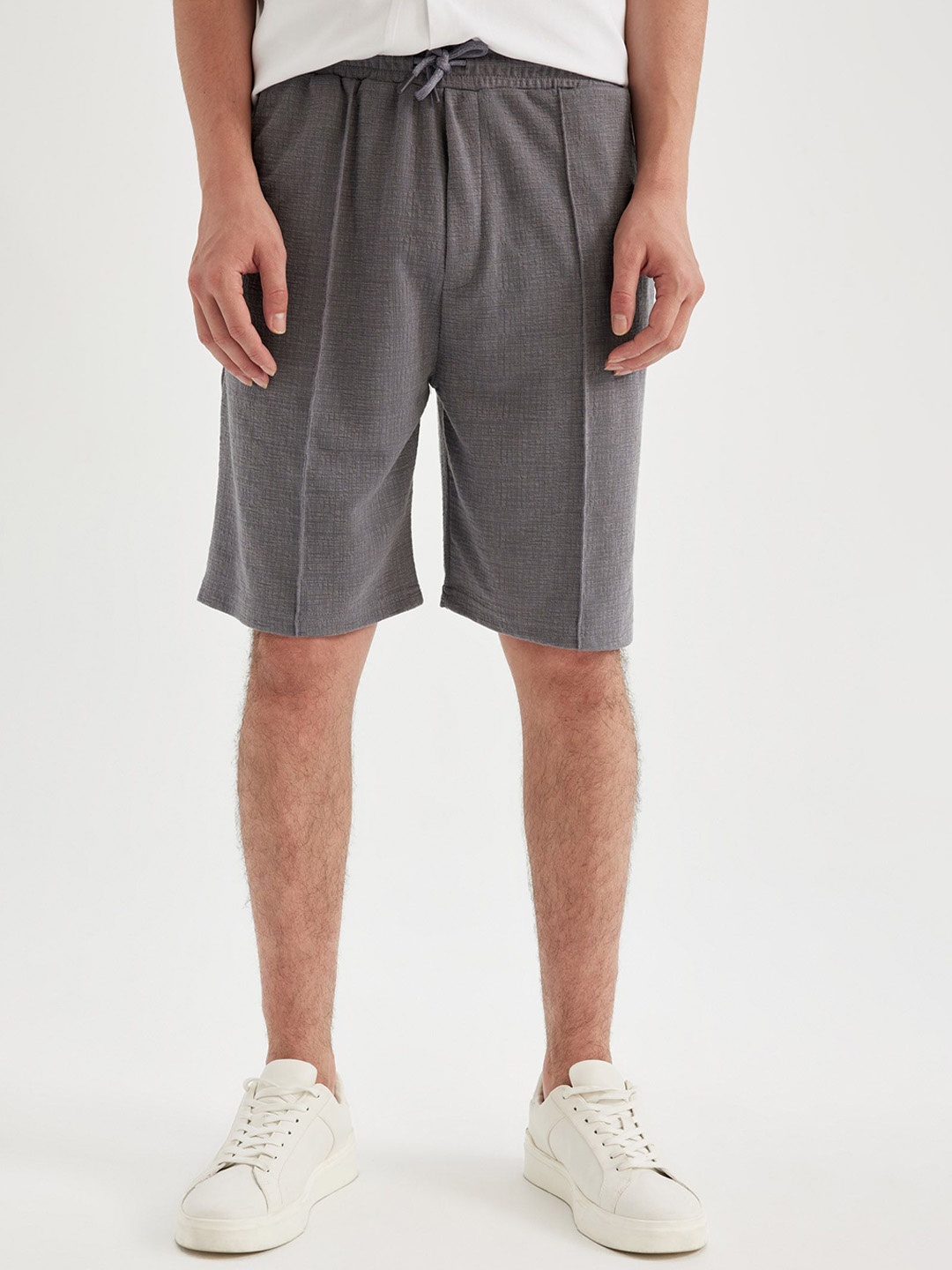 

DeFacto Men Mid-Rise Regular Fit Shorts, Grey