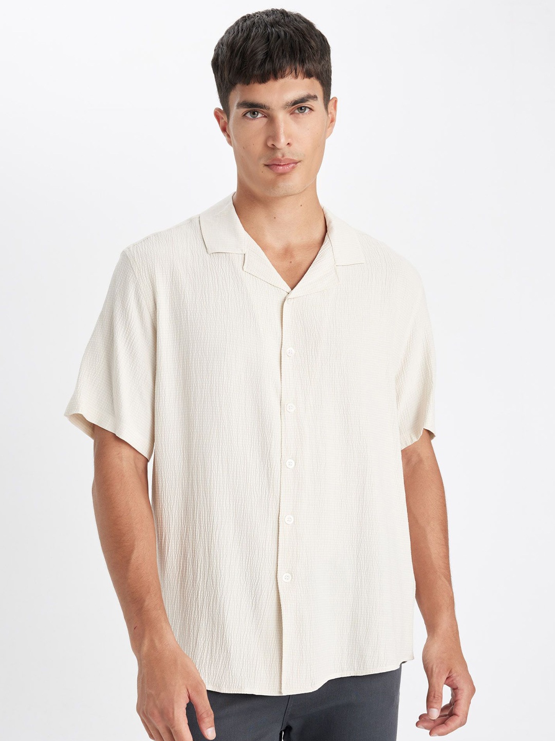 

DeFacto Men Opaque Casual Shirt, Na