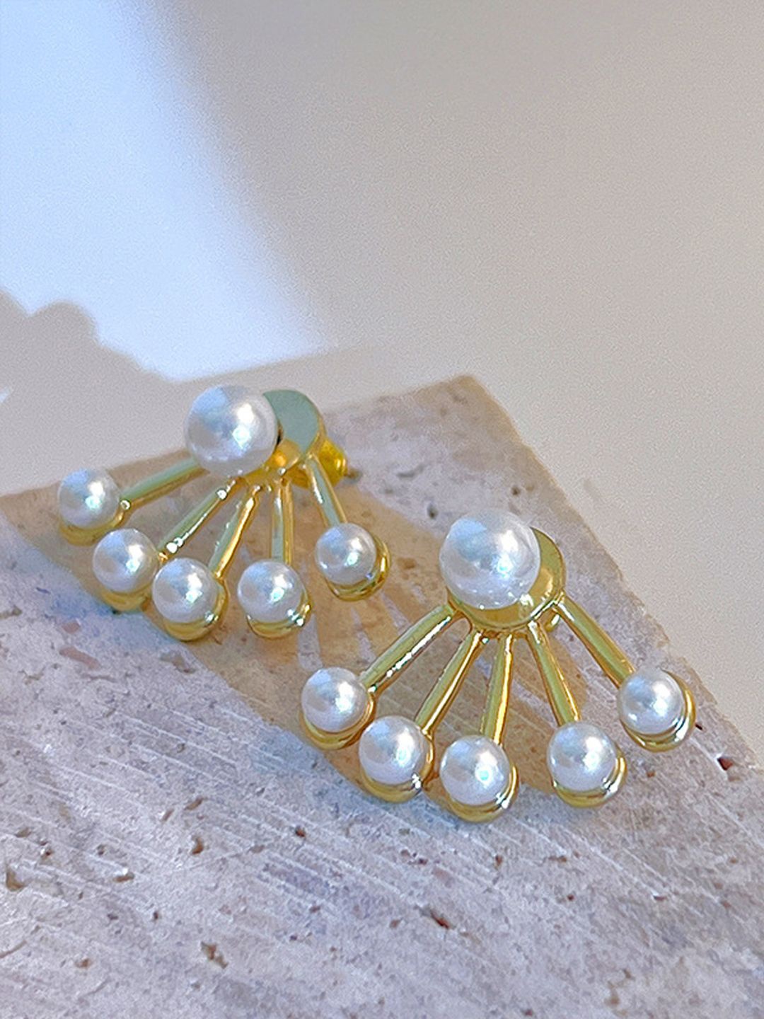 

KRENOZ Pearl Beaded Classic Studs, Gold