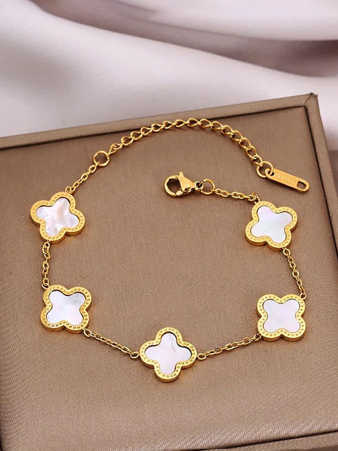 

Jewels Galaxy Gold-Plated Stainless Steel Link Bracelet