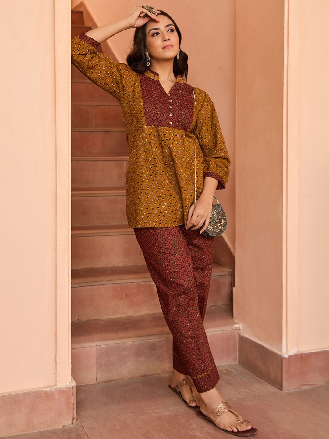 

WOMEN PLUS Floral Printed Mandarin Collar Pure Cotton Tunic & Trouser, Mustard