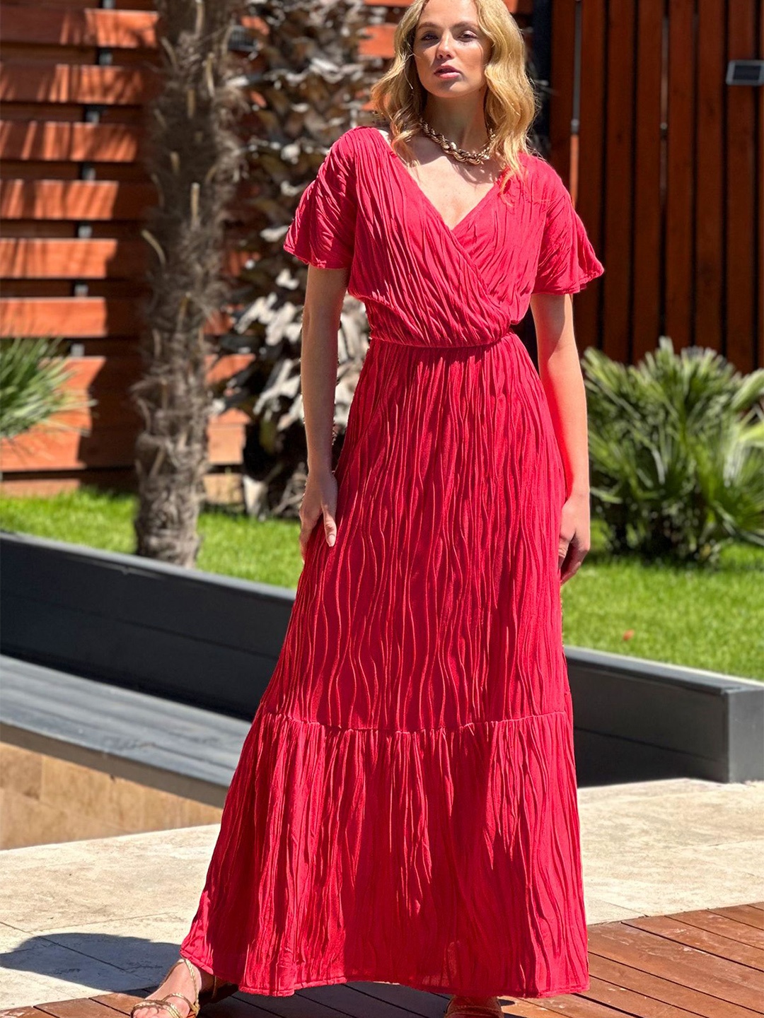 

Trend Alacati stili Flutter Sleeve Maxi Dress, Red