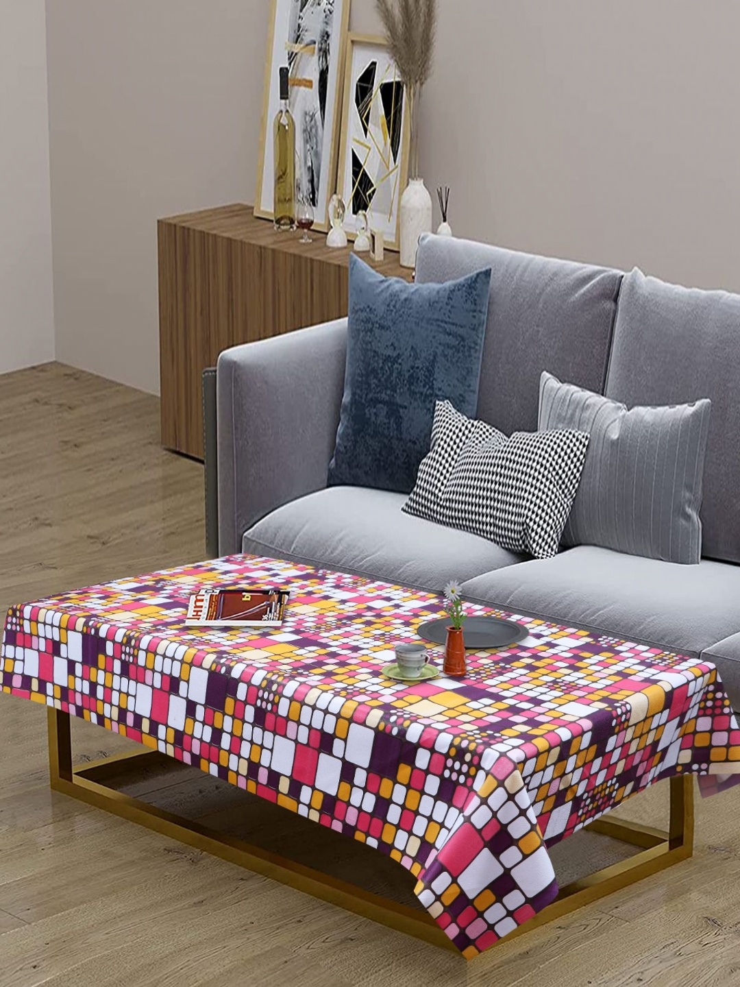 

LooMantha Purple & Blue Geometric Printed Waterproof 4-Seater Table Cover