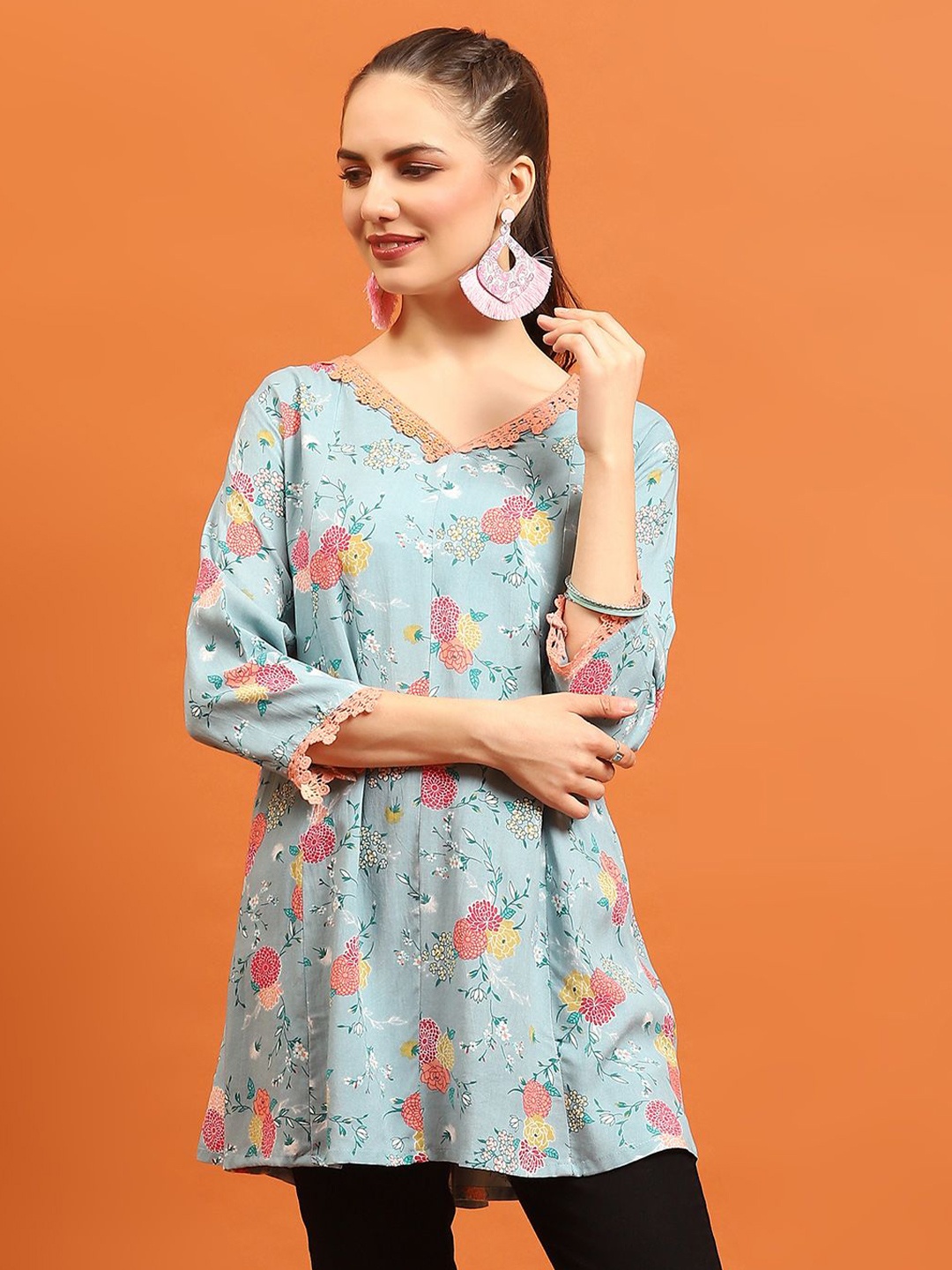 

Shree Liva Printed Tunic, Blue