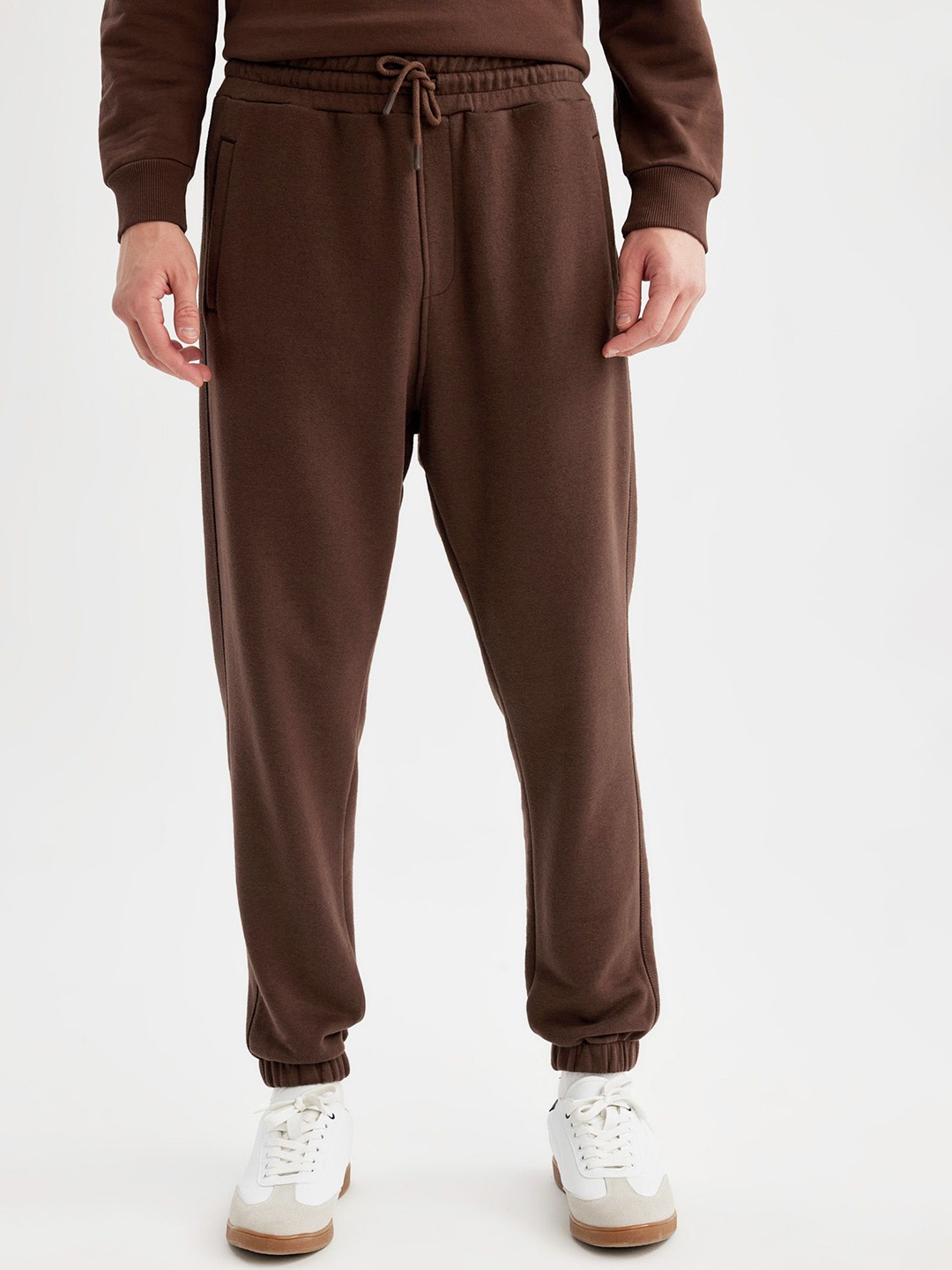 

DeFacto Men Regular Trousers, Brown