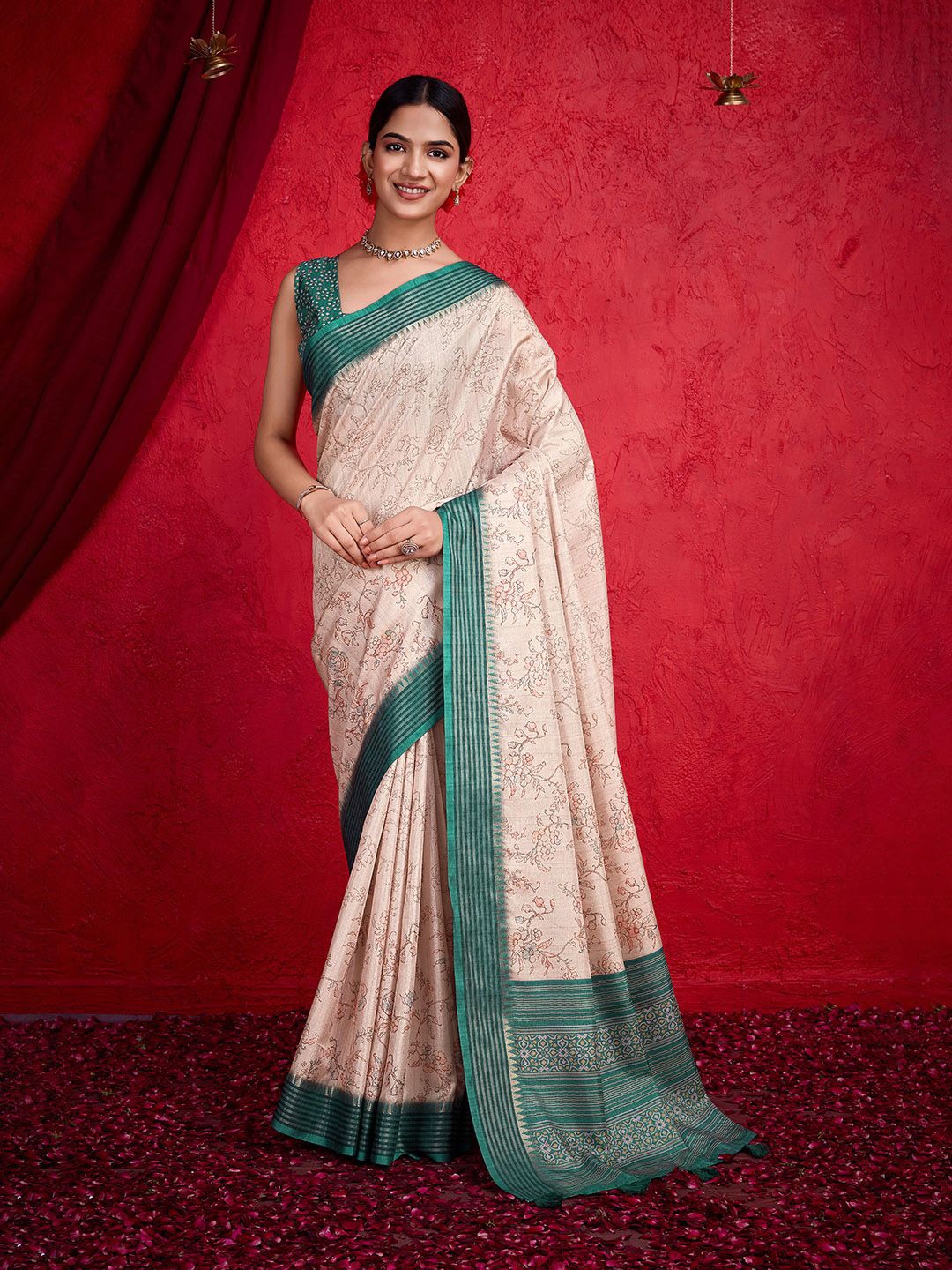 

Mitera Ethnic Motifs Saree, Nude