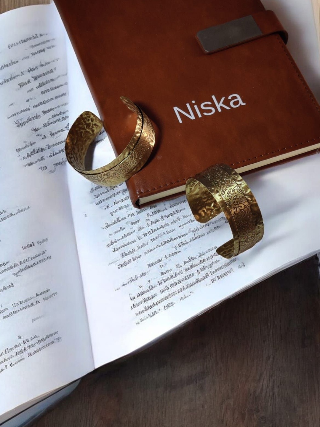 

Niska Set Of 2 Gold-Plated Cuff Bracelets