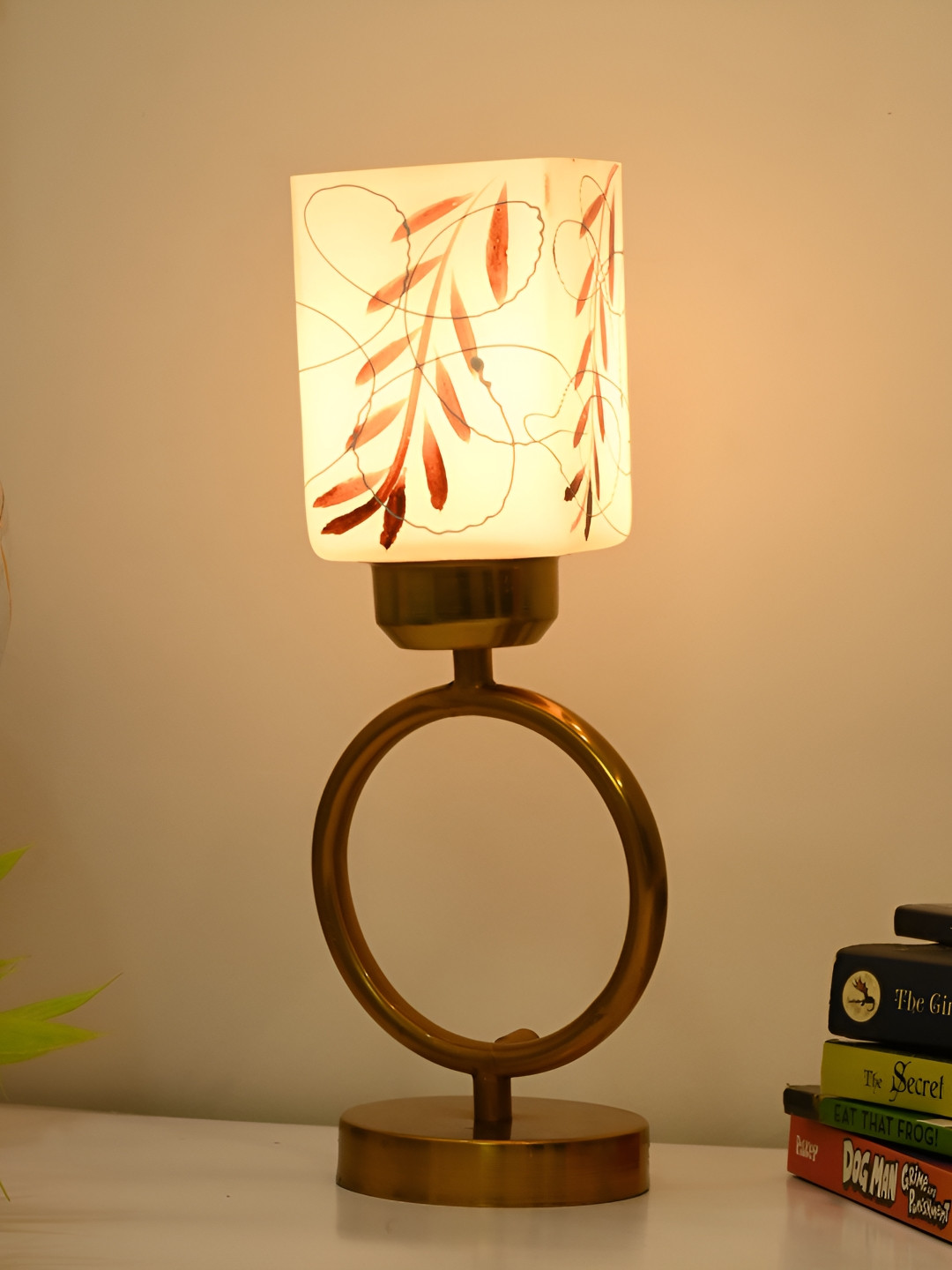 

Afast Gold Toned & White Printed Rectangular Glass Table Lamp With Adjustable Cord