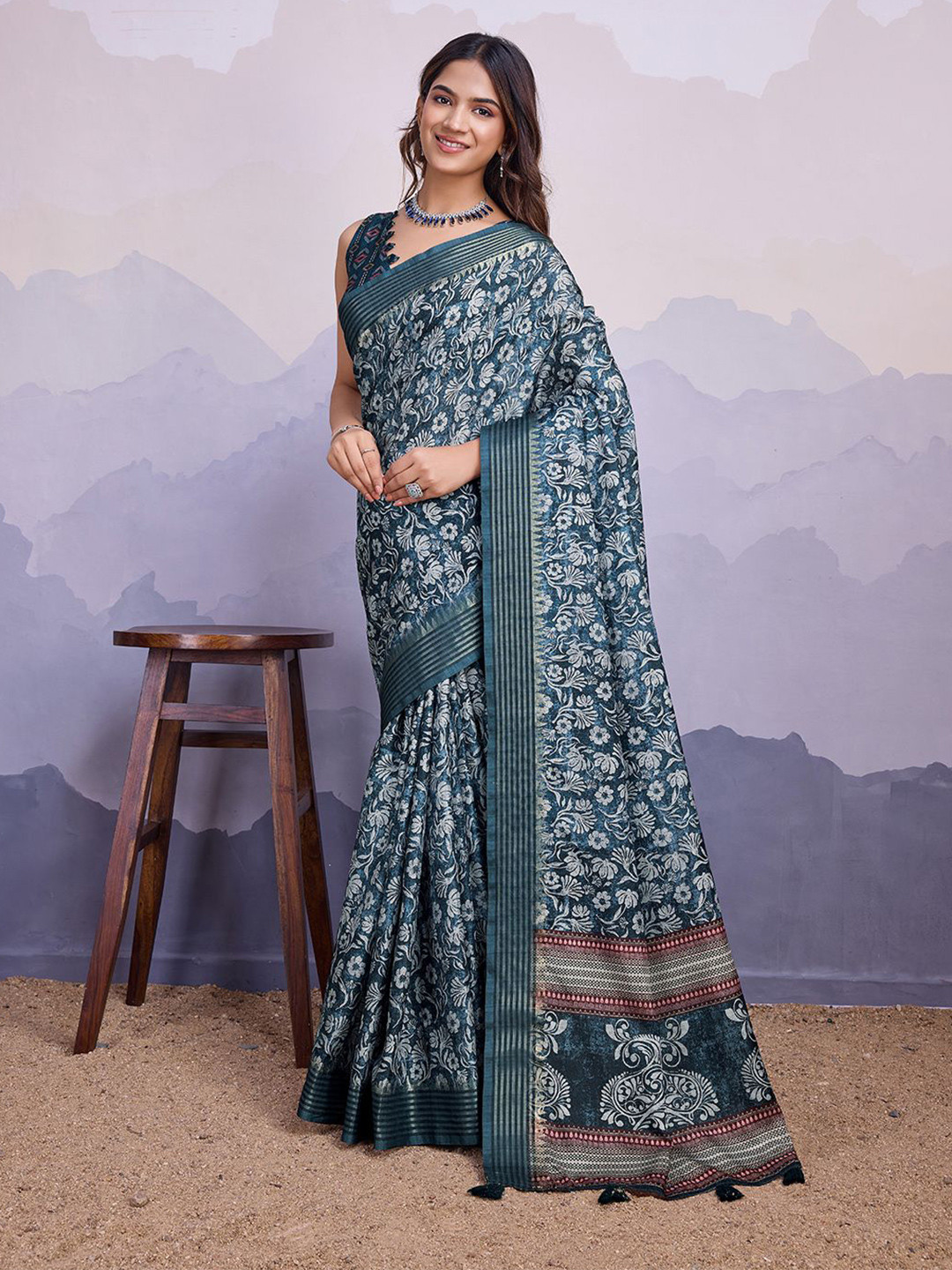 

Mitera Floral Saree, Blue