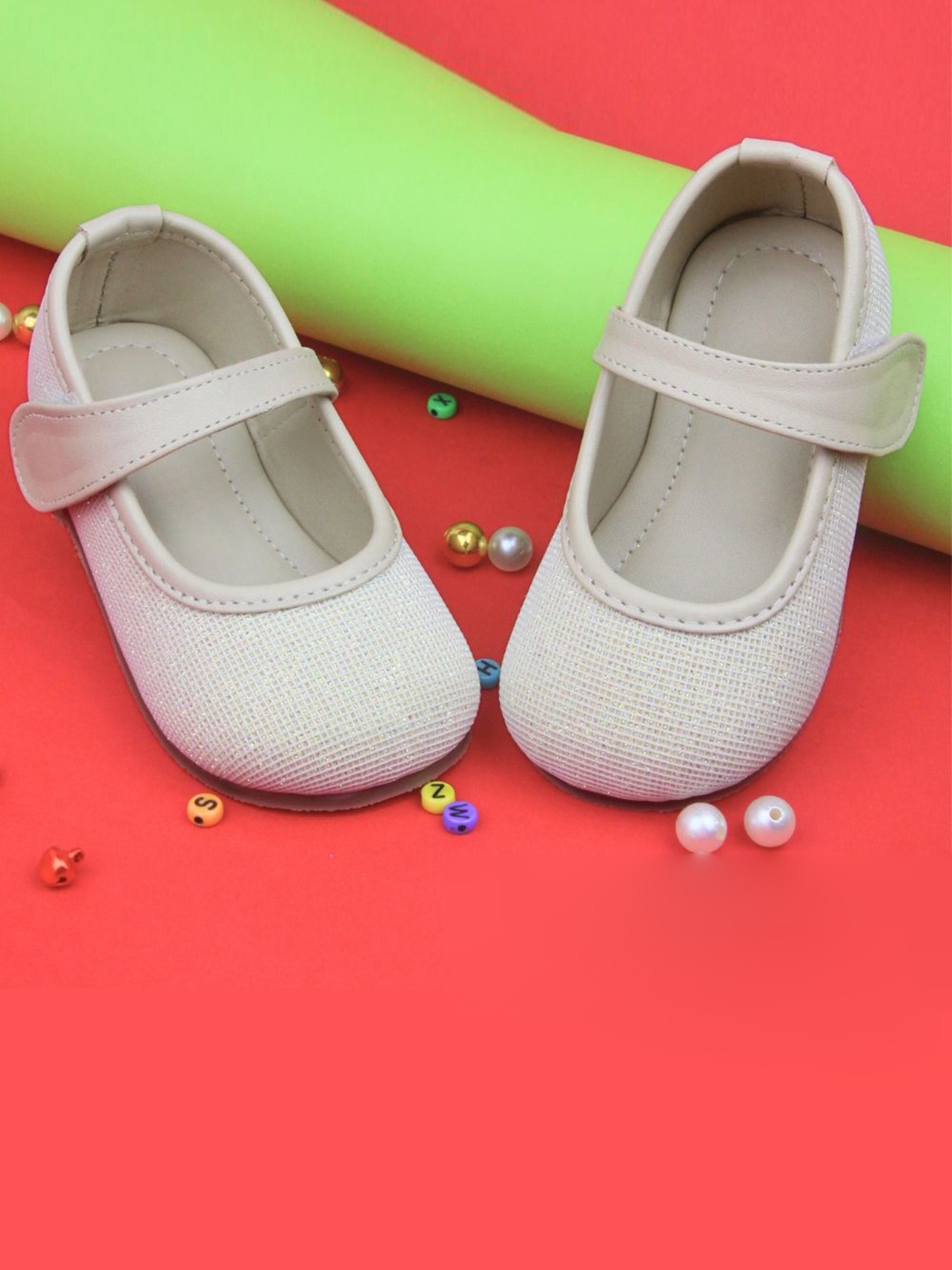 

NESKA MODA Girls Ballerinas Flats, Gold