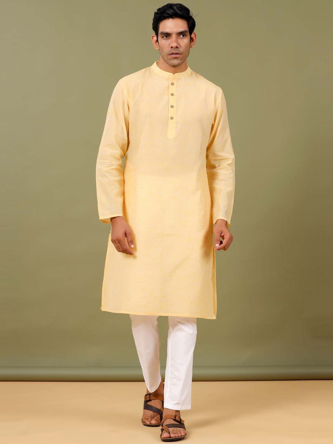 

Tistabene Striped Mandarin Collar Straight Kurta, Yellow