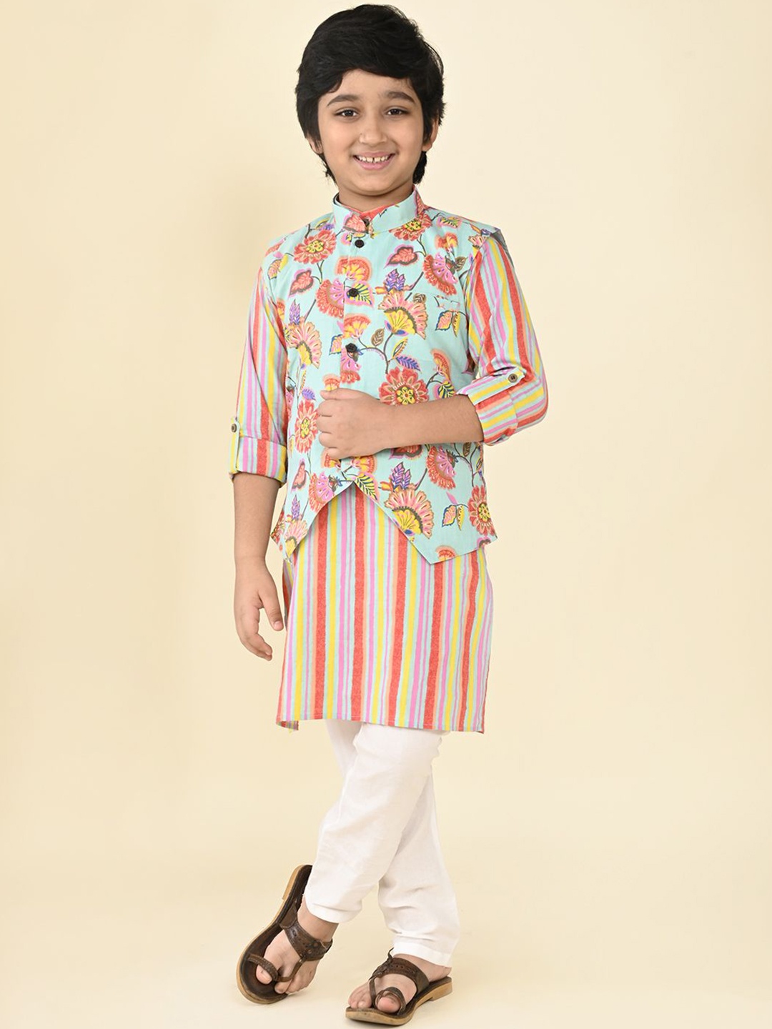 

LIL PITAARA Boys Ethnic Motifs Printed Pure Cotton Kurta With Pyjamas & Nehru Jacket, Blue