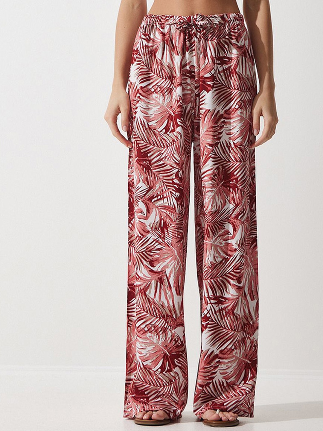 

Happiness istanbul Women Loose Fit Floral Parallel Trousers, Peach