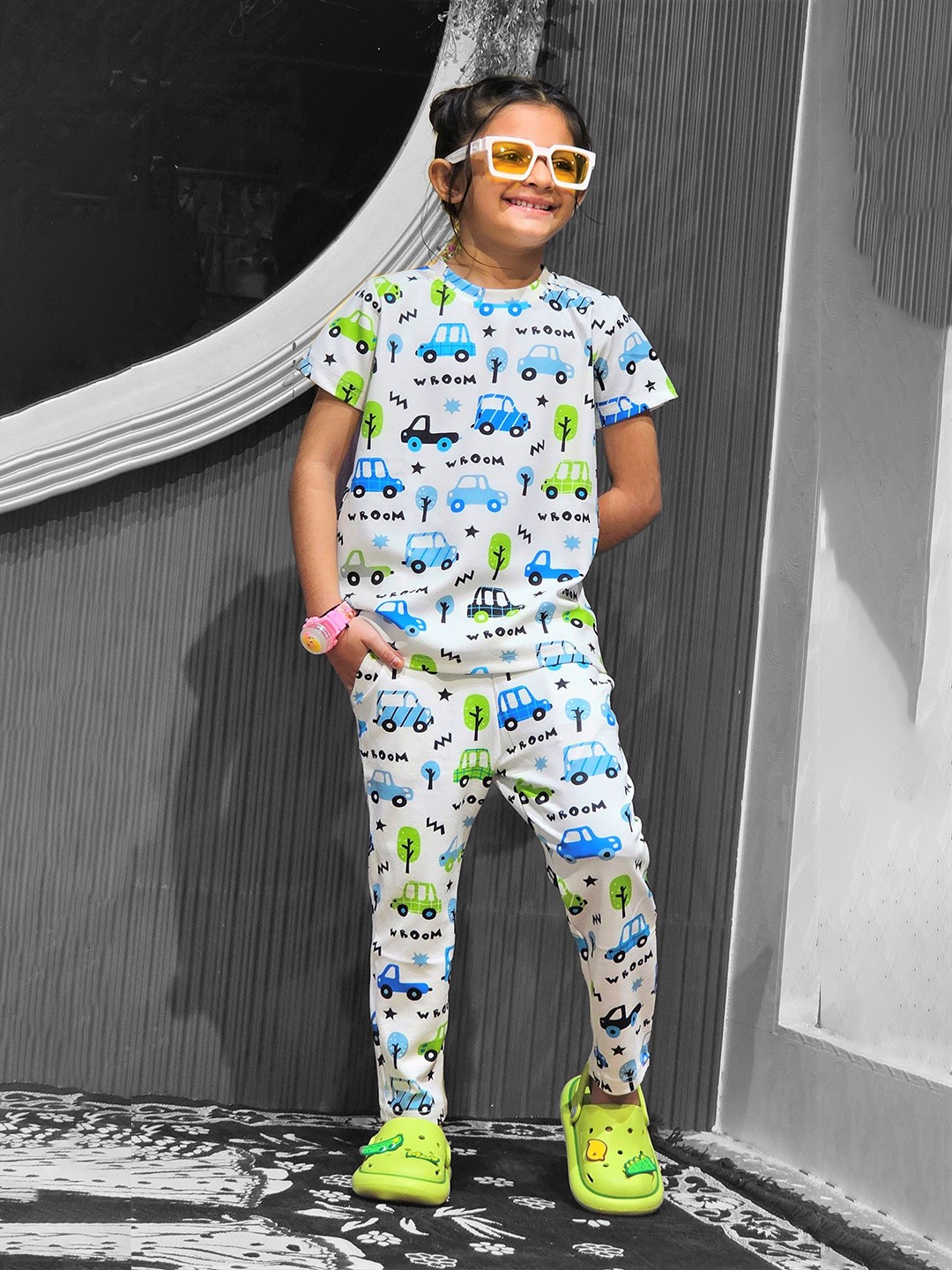 

Emblica Unisex Kids Printed T-shirt with Trousers, White