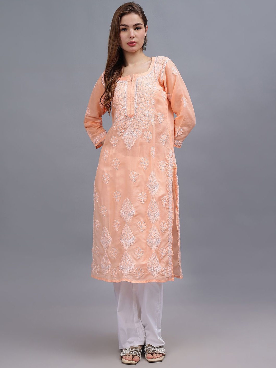 

Seva Chikan Ethnic Motifs Embroidered Chikankari Straight Kurta, Peach