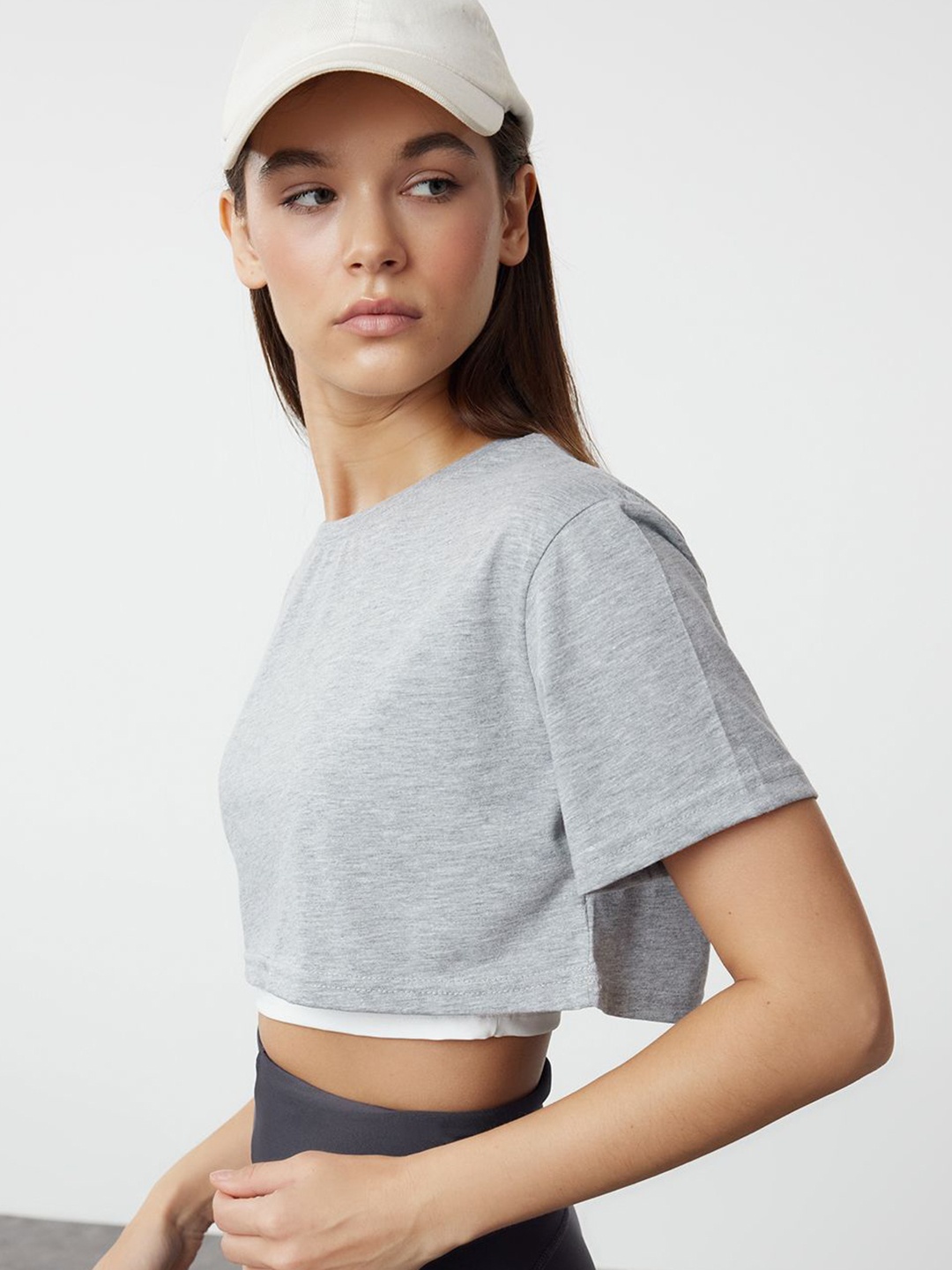 

Trendyol Women V-Neck Extended Sleeves Pockets T-shirt, Na