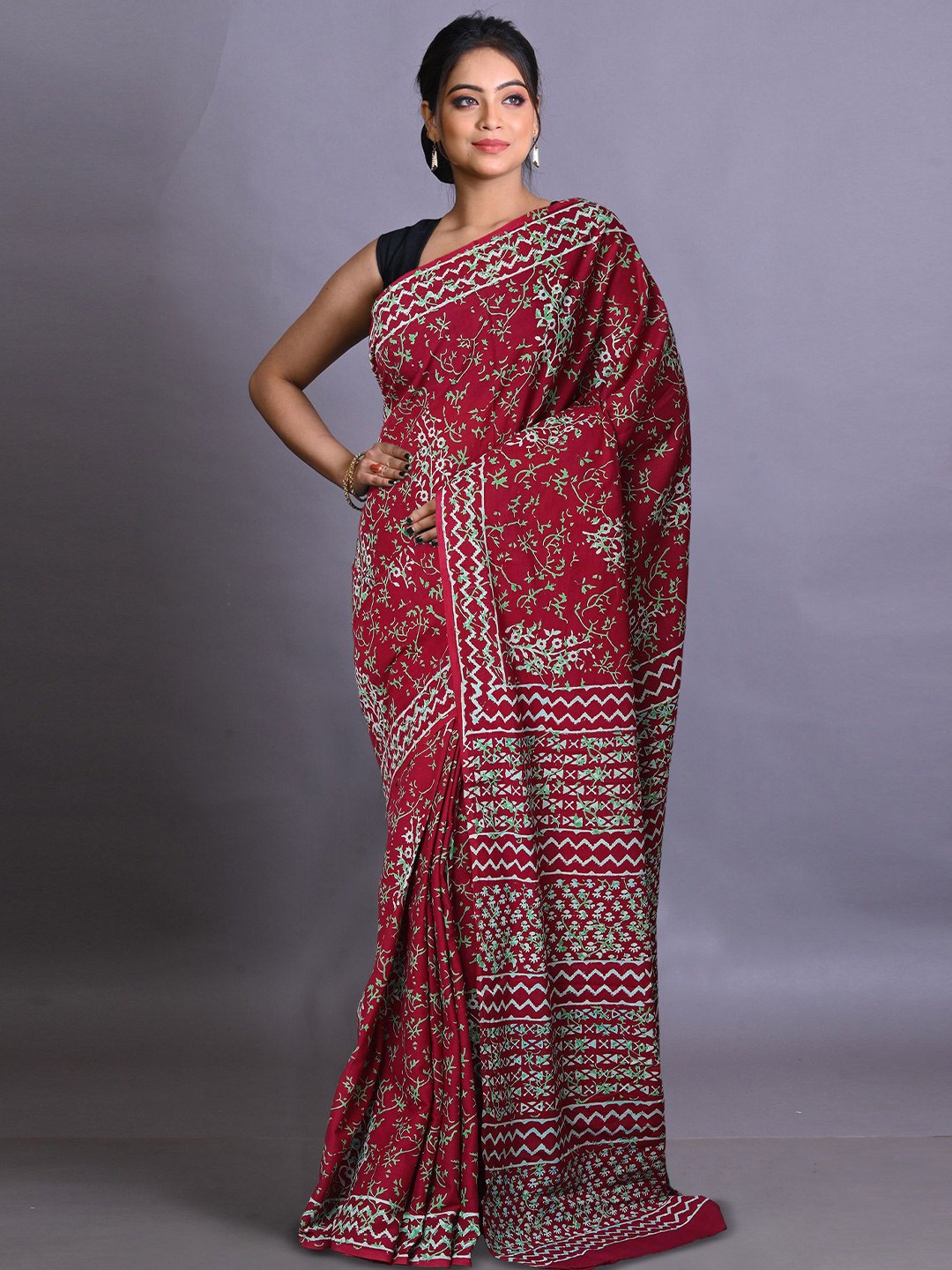 

Unnati Silks Ethnic Motifs Pure Cotton Handloom Block Print Saree, Maroon