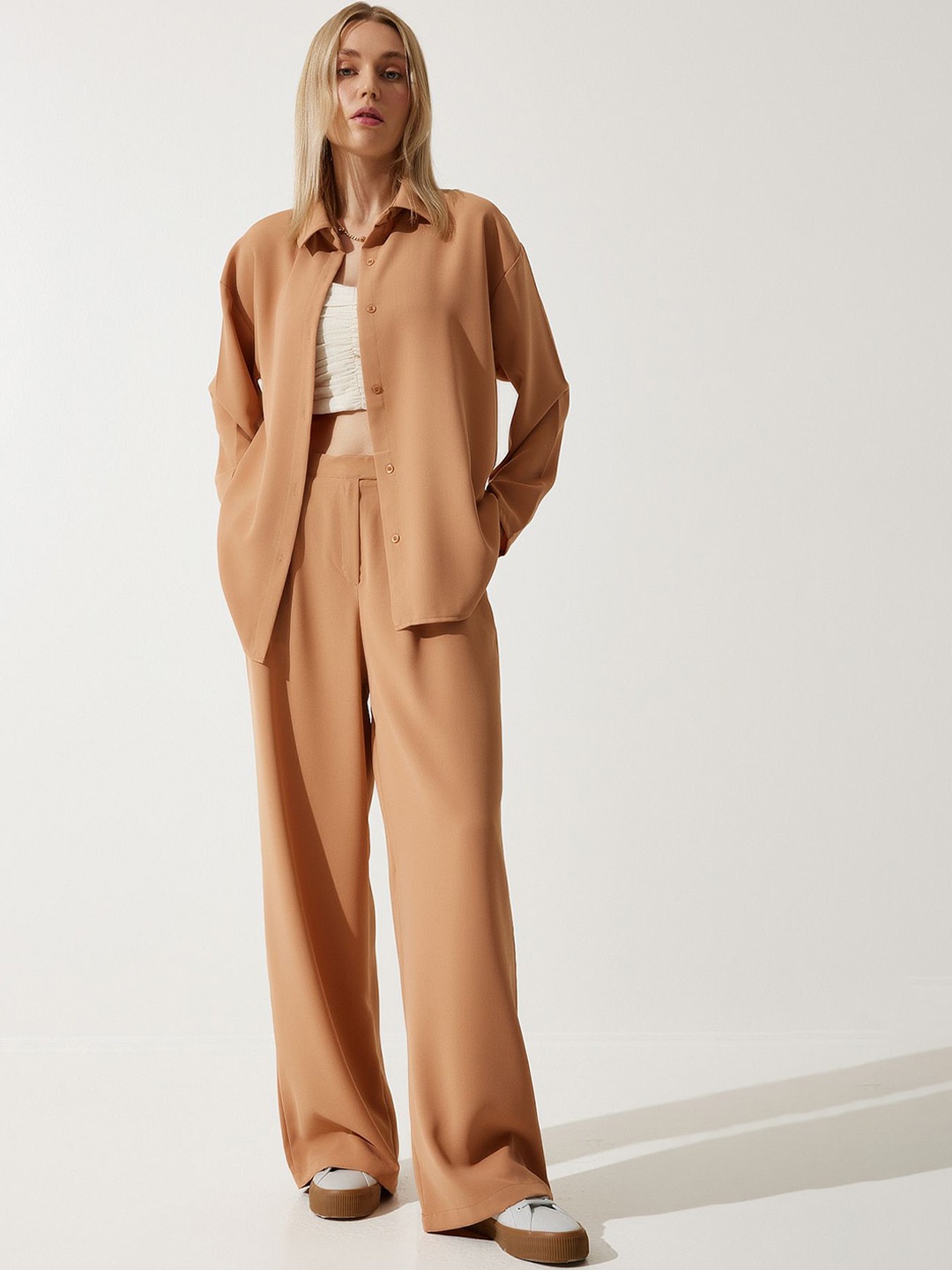 

Happiness istanbul Oversized Shirt & Trouser, Beige